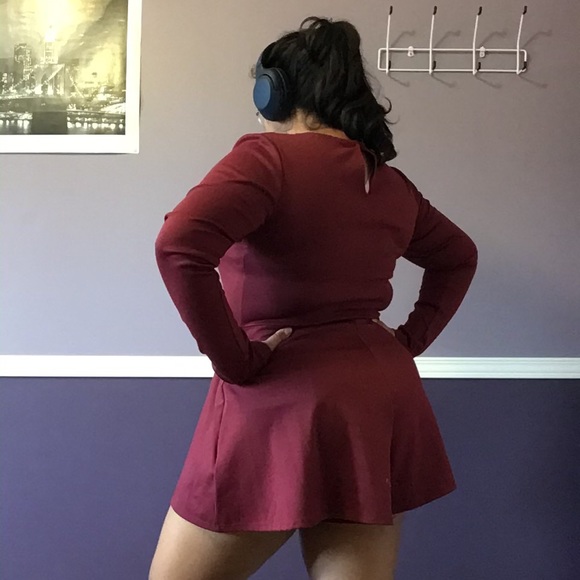 Maroon romper - Picture 3 of 4